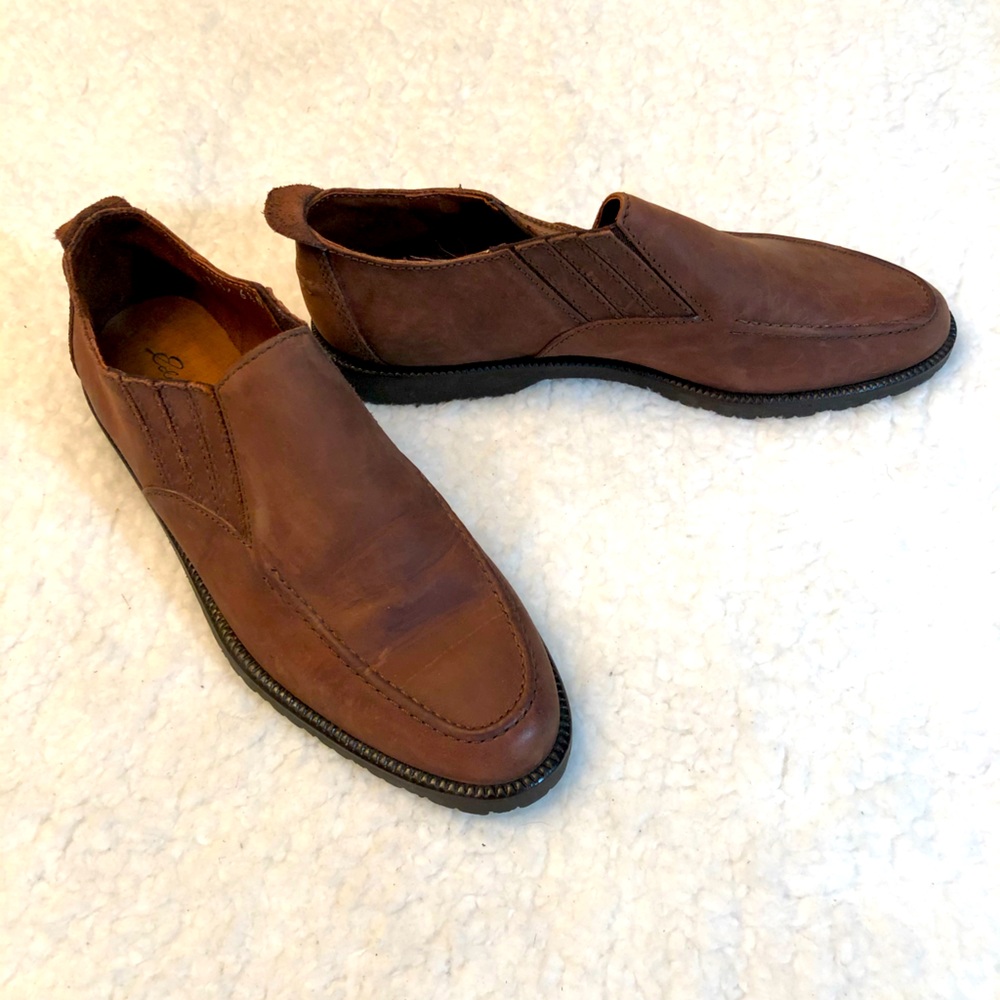 EDDIE BAUER Leather Slip on Loafers 6.5
